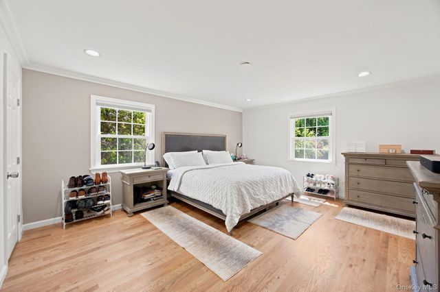 25 Artisan Avenue, Huntington, NY 11743