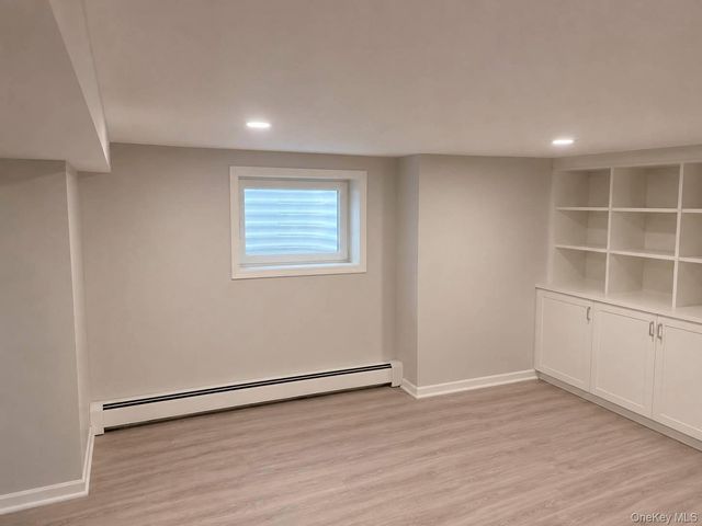 25 Artisan Avenue, Huntington, NY 11743