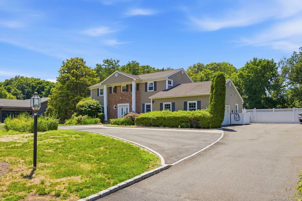 25 Artisan Avenue, Huntington, NY 11743 — photo 2
