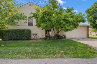 5601 Drake Hollow Drive W, West Bloomfield Charter Township, MI 48322