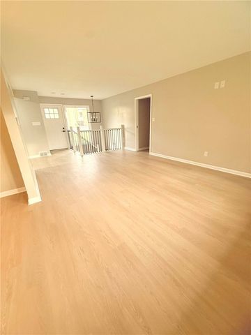 3929 Cape Cod Dr, Plum Boro, PA 15239