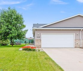 3509 10th Street S, Moorhead, MN 56560