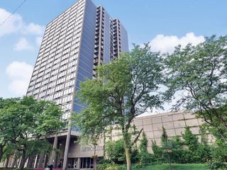 5320 N Sheridan Road 310, Chicago, IL 60640