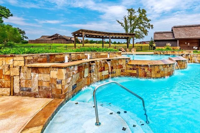 125 Shadow Creek, Gordonville, TX 76245