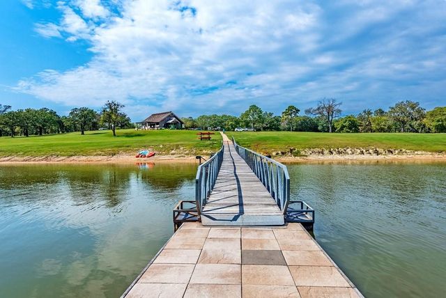 125 Shadow Creek, Gordonville, TX 76245