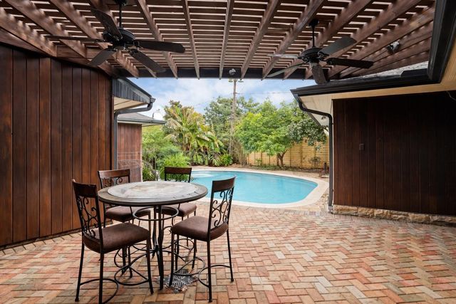 4315 Breakwood Drive, Houston, TX 77096