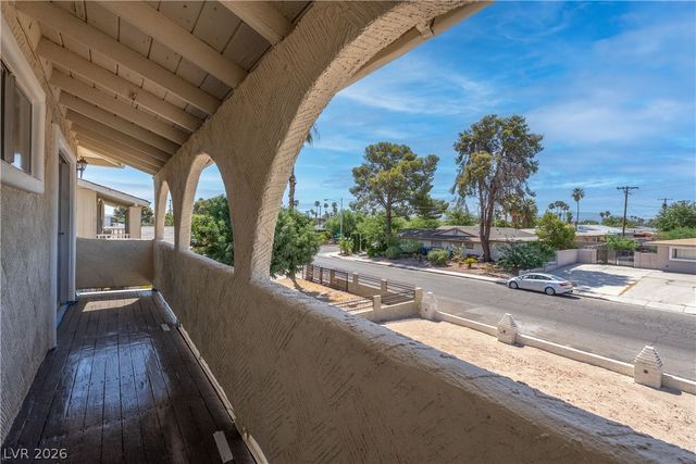 2298 Golden Arrow Drive, Las Vegas, NV 89169