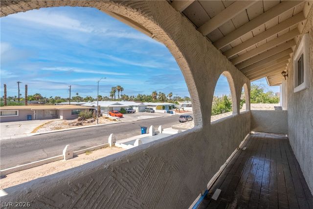 2298 Golden Arrow Drive, Las Vegas, NV 89169