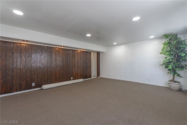 2298 Golden Arrow Drive, Las Vegas, NV 89169