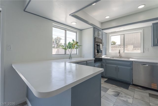 2298 Golden Arrow Drive, Las Vegas, NV 89169