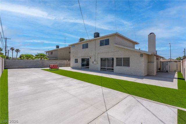 2298 Golden Arrow Drive, Las Vegas, NV 89169