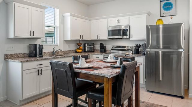 8720 SPORTSMAN LOOP, Groveland, FL 34736