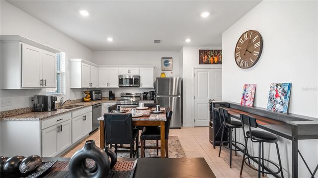 8720 SPORTSMAN LOOP, Groveland, FL 34736