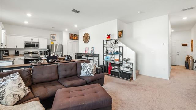 8720 SPORTSMAN LOOP, Groveland, FL 34736