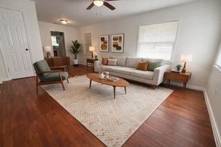 3205 Elva Avenue, Dallas, TX 75227