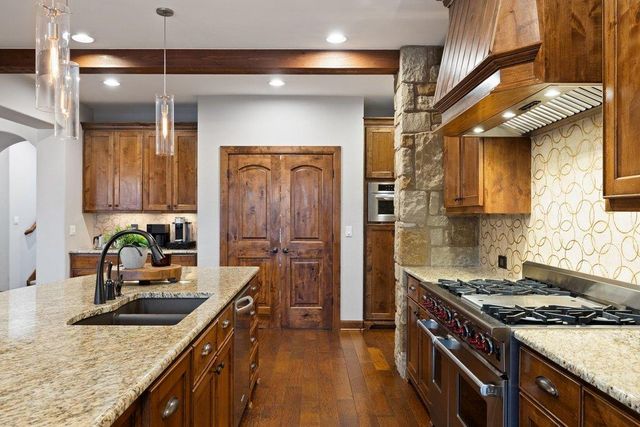 272 Whitney Woods CIR, Georgetown, TX 78633