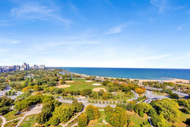 1555 N Dearborn Parkway 8c, Chicago, IL 60610