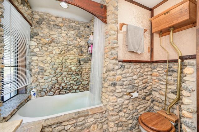 15310 Tyler Foote Rd, Nevada City, CA 95959