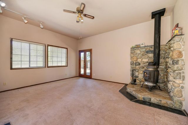 15310 Tyler Foote Rd, Nevada City, CA 95959