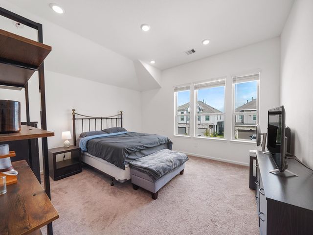 674 Royal Arch Drive, Conroe, TX 77304