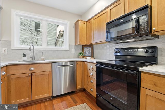 394 KINGS COLLEGE DR, Arnold, MD 21012