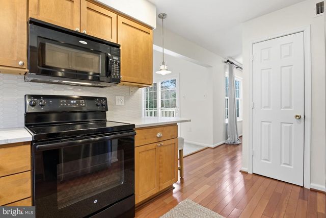 394 KINGS COLLEGE DR, Arnold, MD 21012