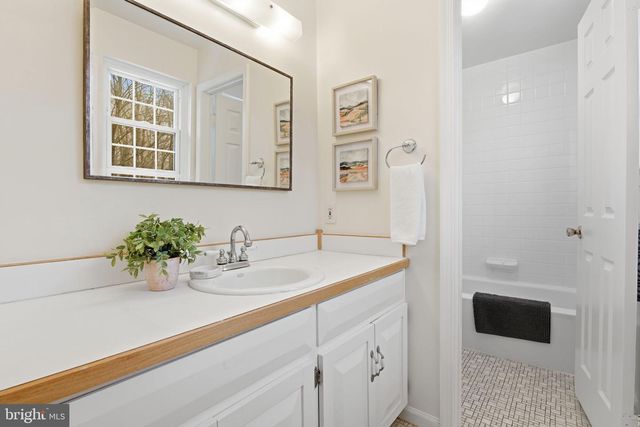 394 KINGS COLLEGE DR, Arnold, MD 21012