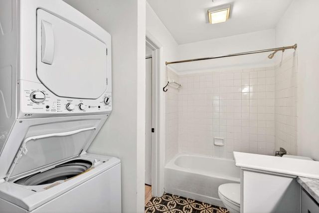 244 13th NE Street 105, Atlanta, GA 30309