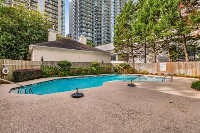 244 13th NE Street 105, Atlanta, GA 30309