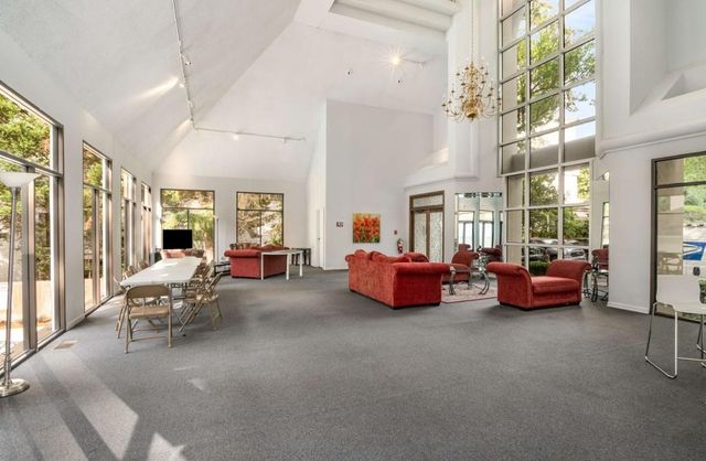 244 13th NE Street 105, Atlanta, GA 30309