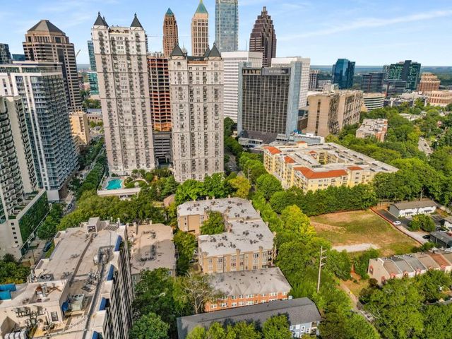 244 13th NE Street 105, Atlanta, GA 30309