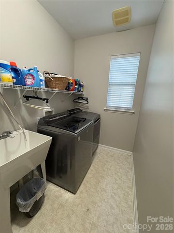 2132 Bluebonnet Lane, Matthews, NC 28104