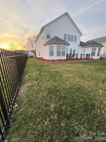 2132 Bluebonnet Lane, Matthews, NC 28104