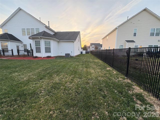 2132 Bluebonnet Lane, Matthews, NC 28104