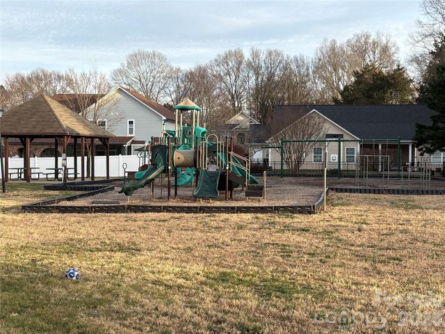 2132 Bluebonnet Lane, Matthews, NC 28104