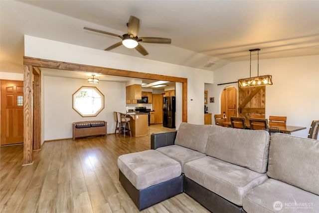 9120 Kelly Court NE, Lacey, WA 98516