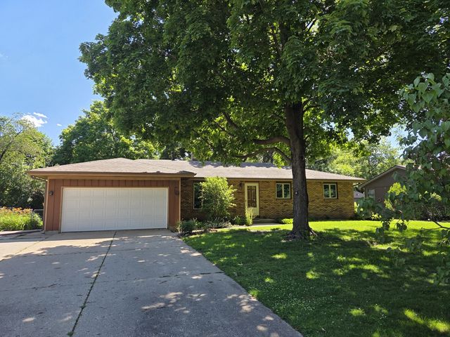 4463 ADELE Street, Roscoe, IL 61073