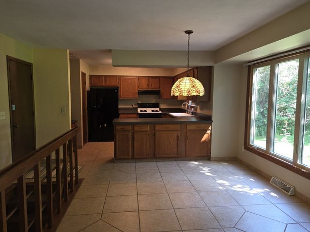 4463 ADELE Street, Roscoe, IL 61073