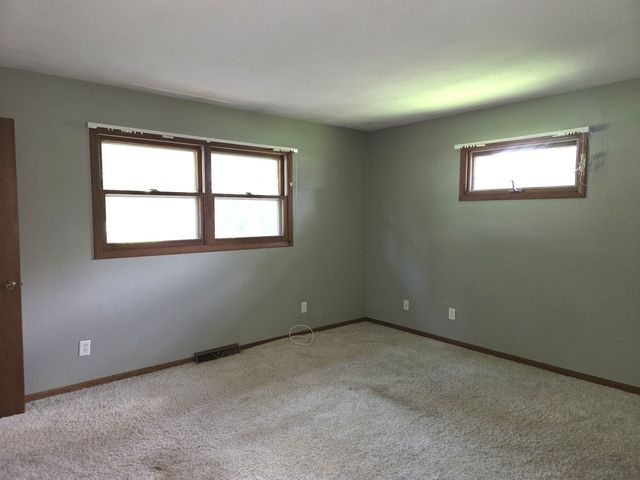 4463 ADELE Street, Roscoe, IL 61073