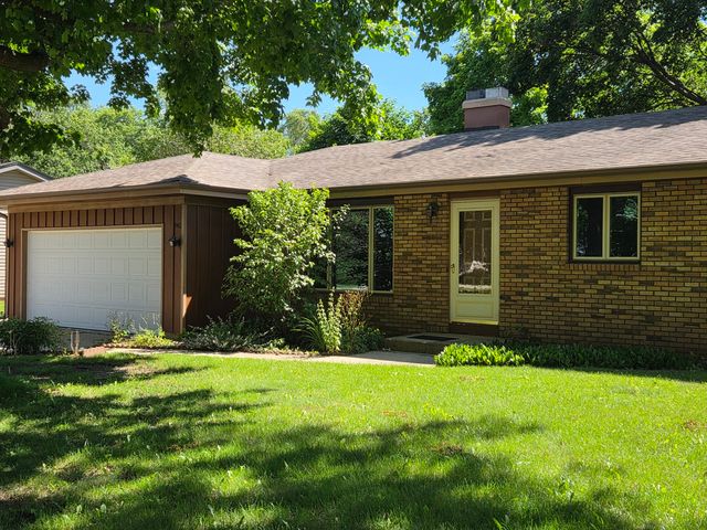 4463 ADELE Street, Roscoe, IL 61073