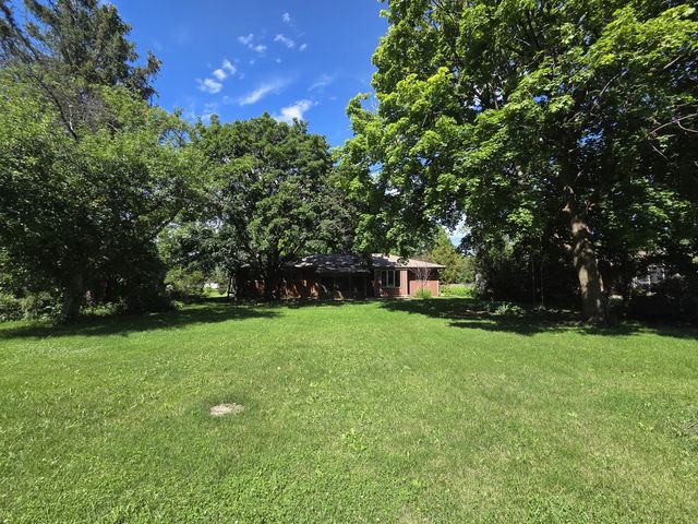 4463 ADELE Street, Roscoe, IL 61073