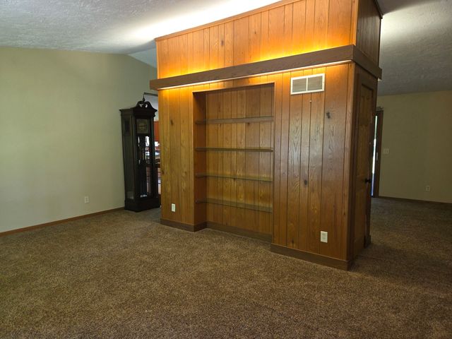 4463 ADELE Street, Roscoe, IL 61073