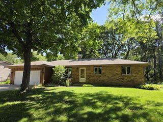 4463 ADELE Street, Roscoe, IL 61073