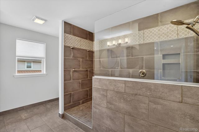 223 N Michigan Avenue 12, Howell, MI 48843