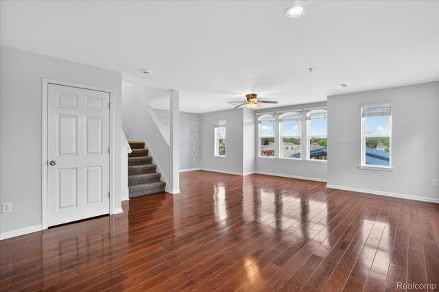 223 N Michigan Avenue 12, Howell, MI 48843