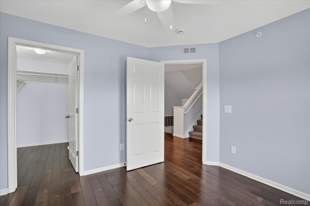 223 N Michigan Avenue 12, Howell, MI 48843
