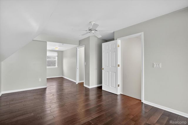 223 N Michigan Avenue 12, Howell, MI 48843