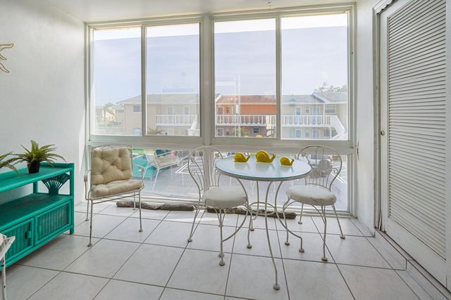 2222 NE 1st Way 204, Boynton Beach, FL 33435