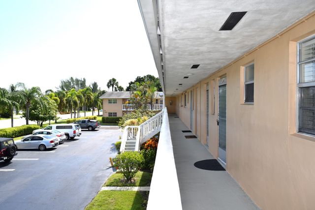 2222 NE 1st Way 204, Boynton Beach, FL 33435