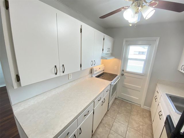320 LAKEVIEW STREET 207, Orlando, FL 32804